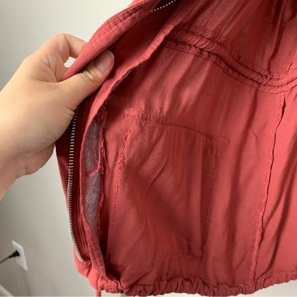 [ENTRO] Women's Brick Red Orange Sleeveless Zip Up Vest - Picture 5 of 7